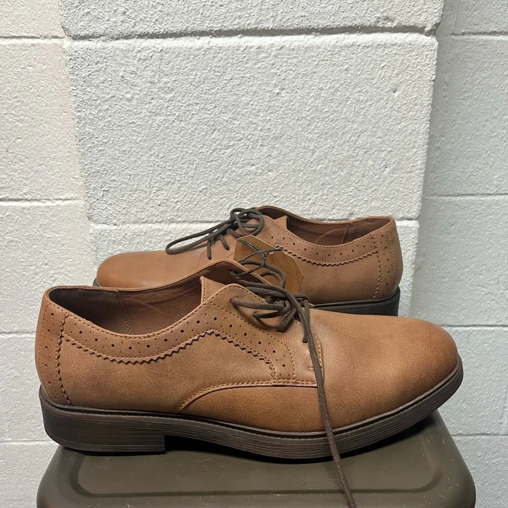 FRYE AND CO. Tan Leather Oxfords - Picture 7 of 7
